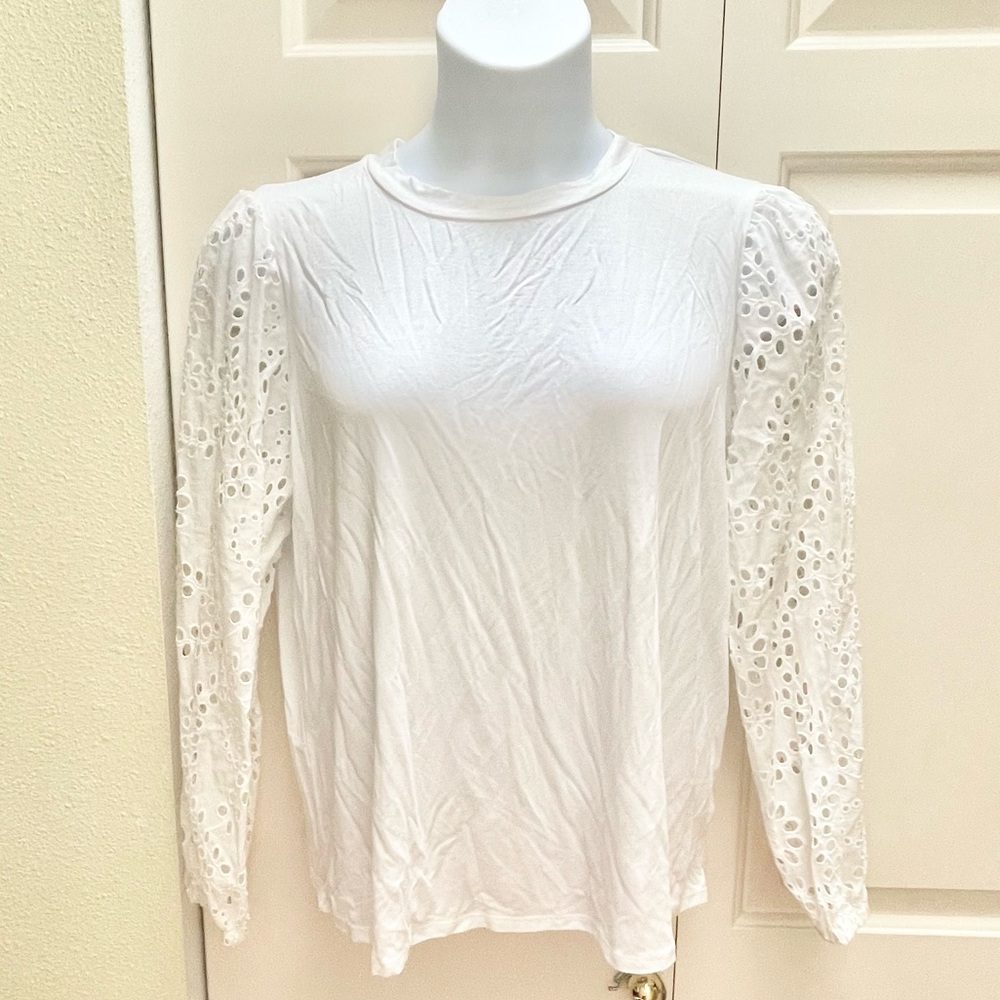 BNWT Beacon Apparel Davide eyelet sleeves top from Stitch Fix
